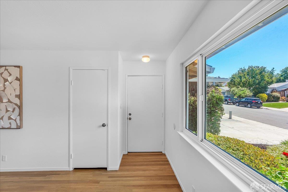 Detail Gallery Image 9 of 59 For 2083 Seacliff Dr, Milpitas,  CA 95035 - 4 Beds | 2 Baths