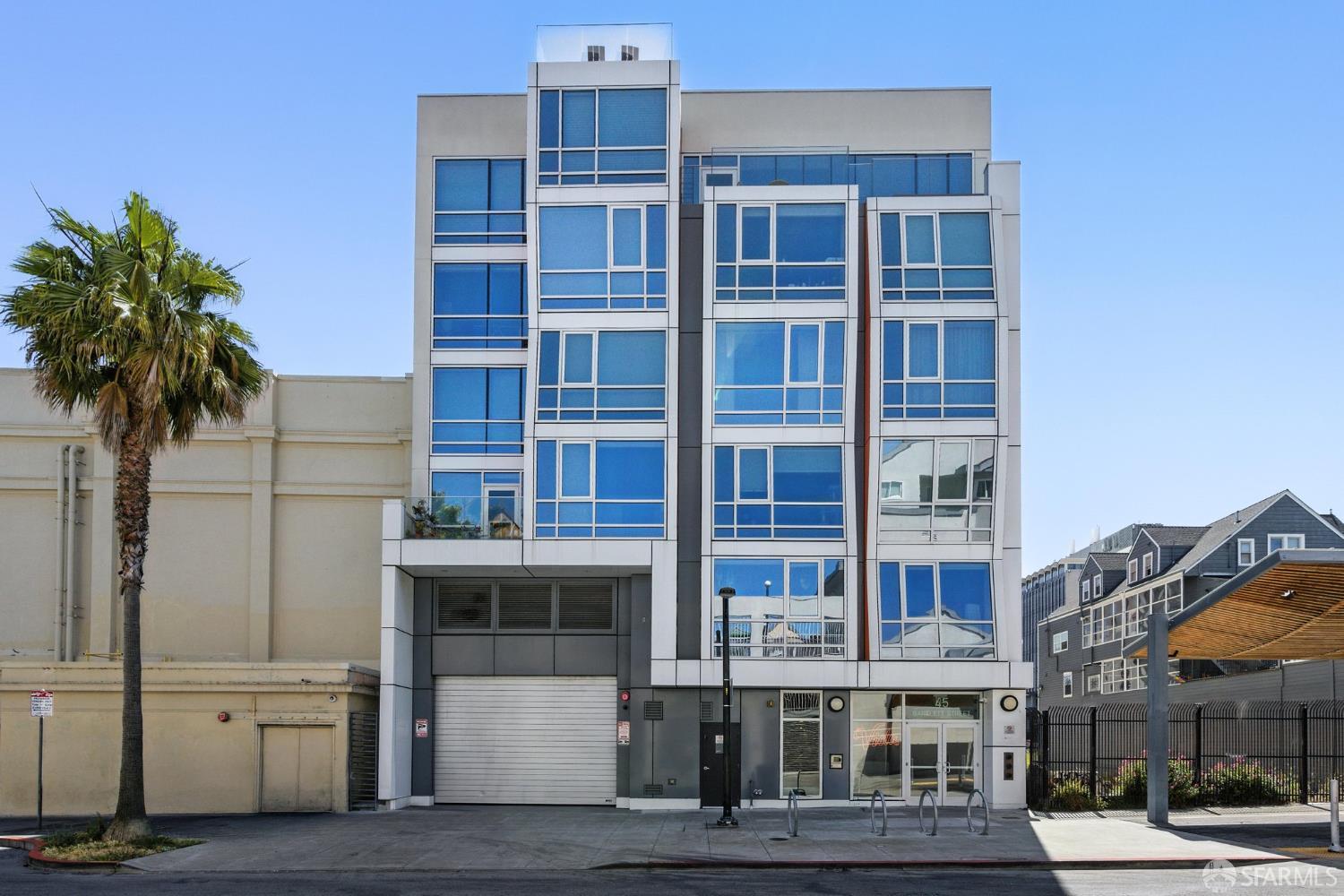 Photo #2: 425050876 Listing 