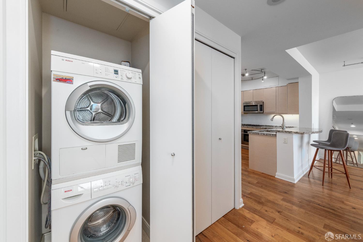 Detail Gallery Image 8 of 48 For 425 1st St #3301,  San Francisco,  CA 94105 - 1 Beds | 1 Baths