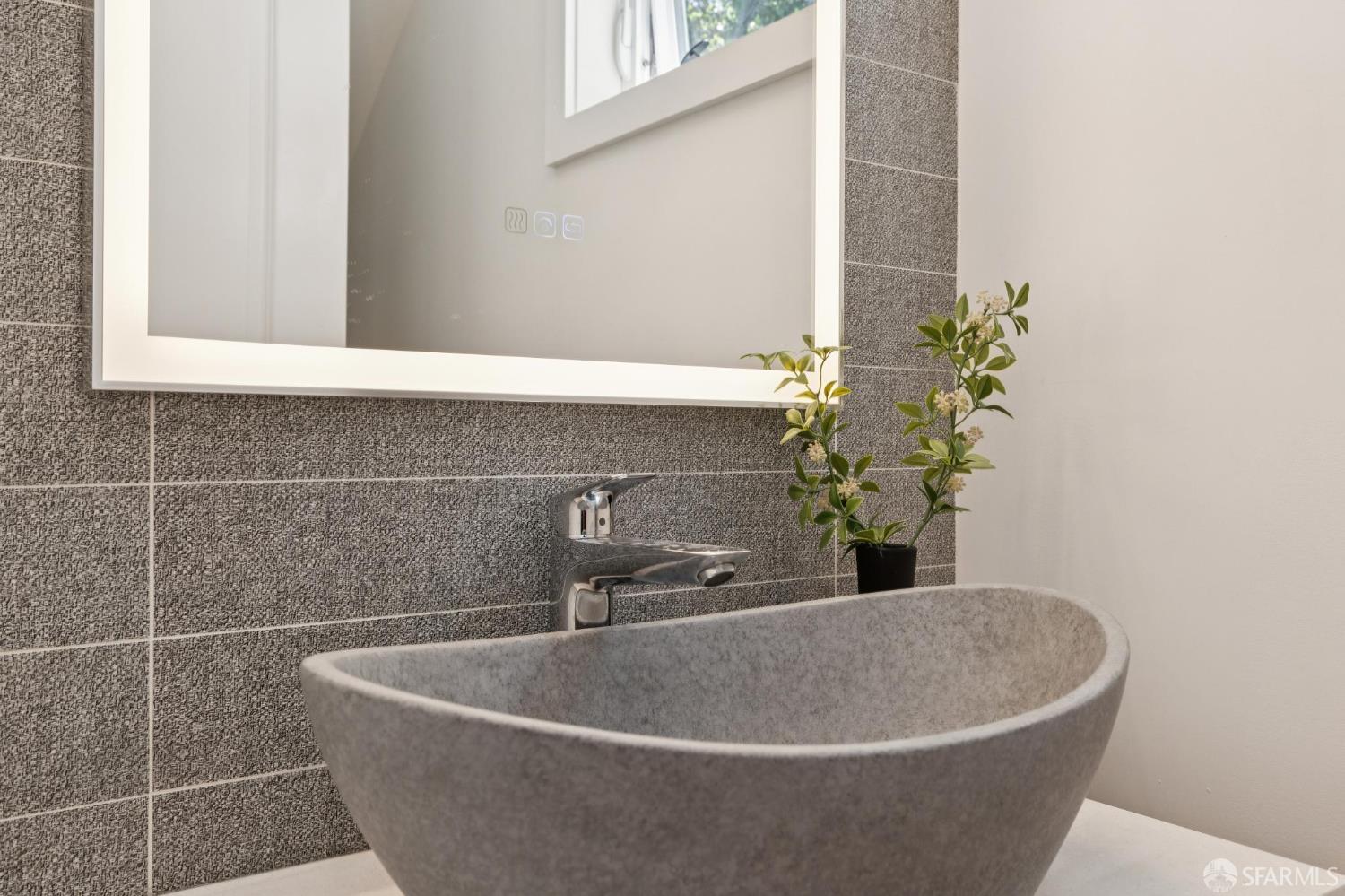 Detail Gallery Image 36 of 83 For 331 London St, San Francisco,  CA 94112 - 4 Beds | 3/1 Baths