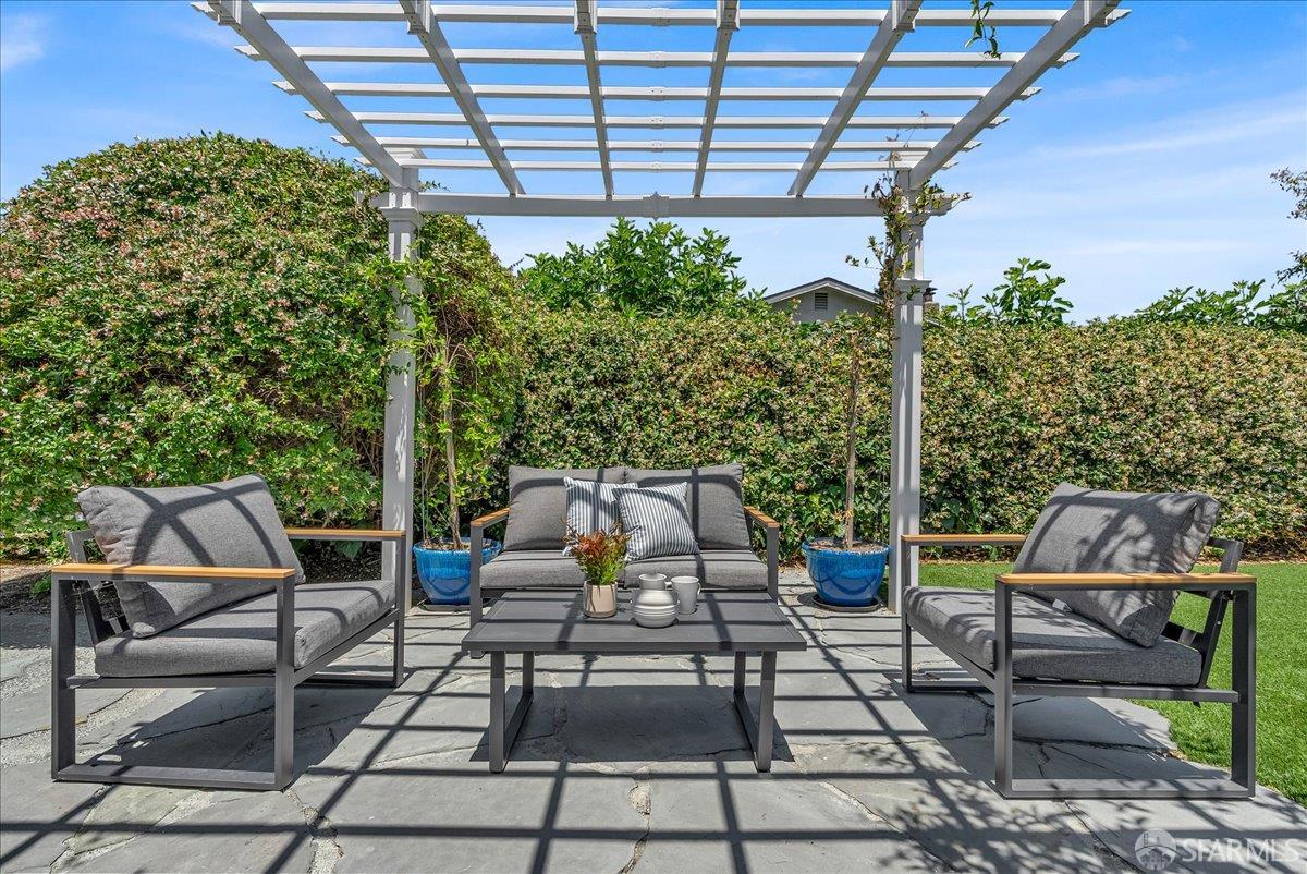 Detail Gallery Image 45 of 59 For 2083 Seacliff Dr, Milpitas,  CA 95035 - 4 Beds | 2 Baths