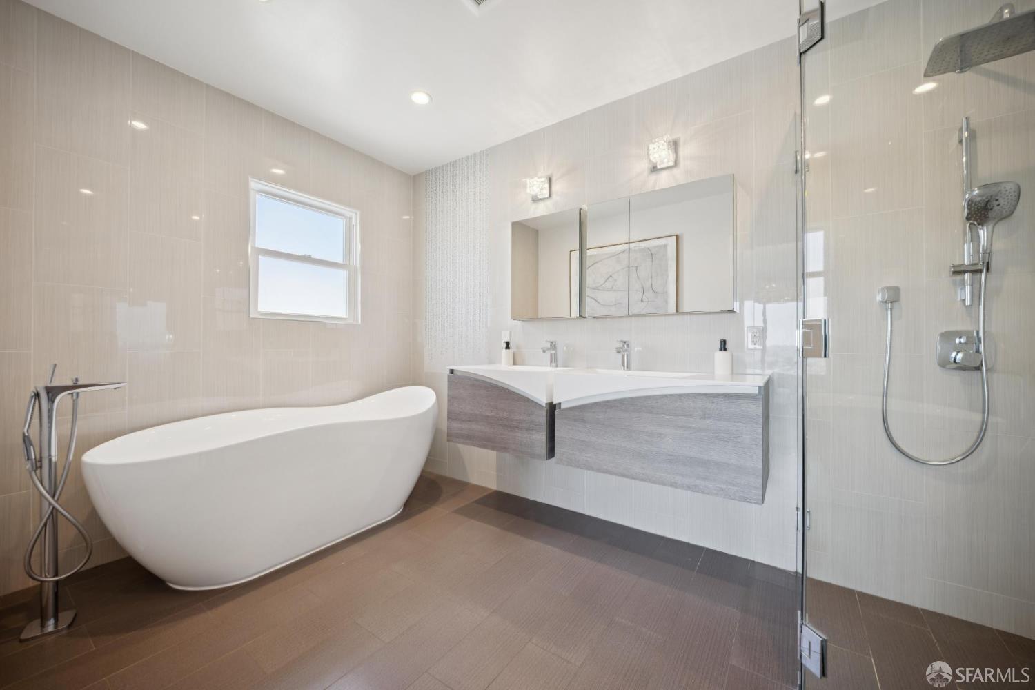 Detail Gallery Image 24 of 71 For 850 Darien Way, San Francisco,  CA 94127 - 5 Beds | 5/1 Baths
