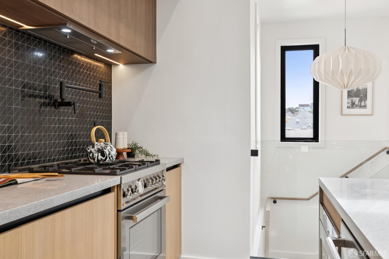 Detail Gallery Image 34 of 91 For 738 Athens St, San Francisco,  CA 94112 - 3 Beds | 3 Baths