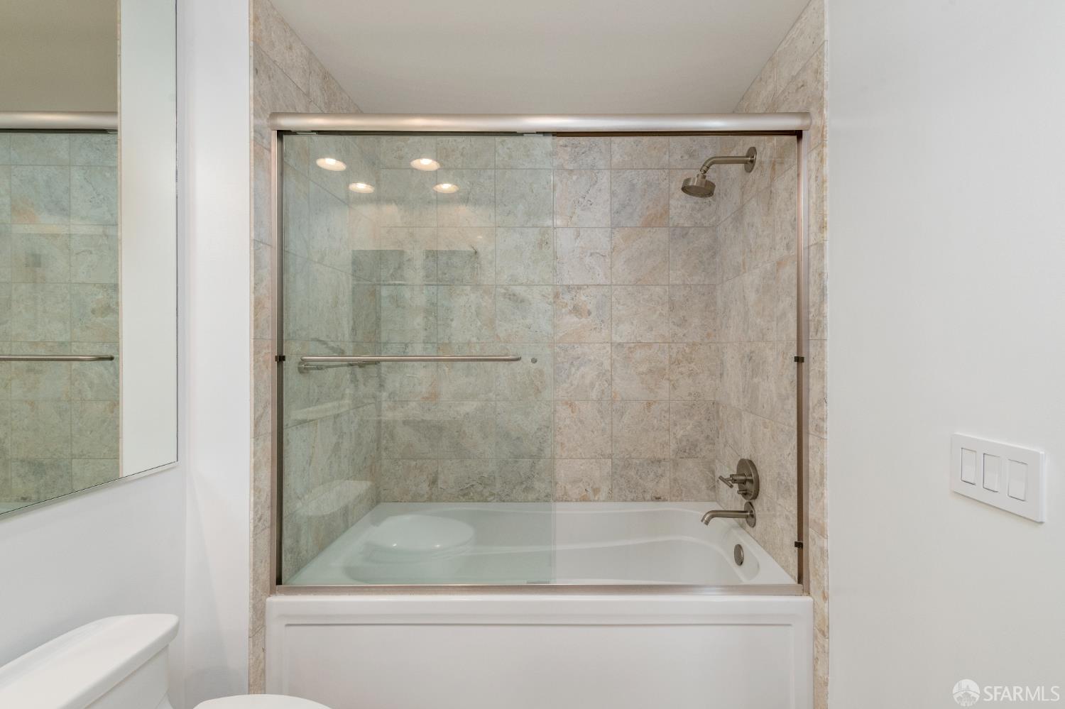 Detail Gallery Image 13 of 48 For 425 1st St #3301,  San Francisco,  CA 94105 - 1 Beds | 1 Baths