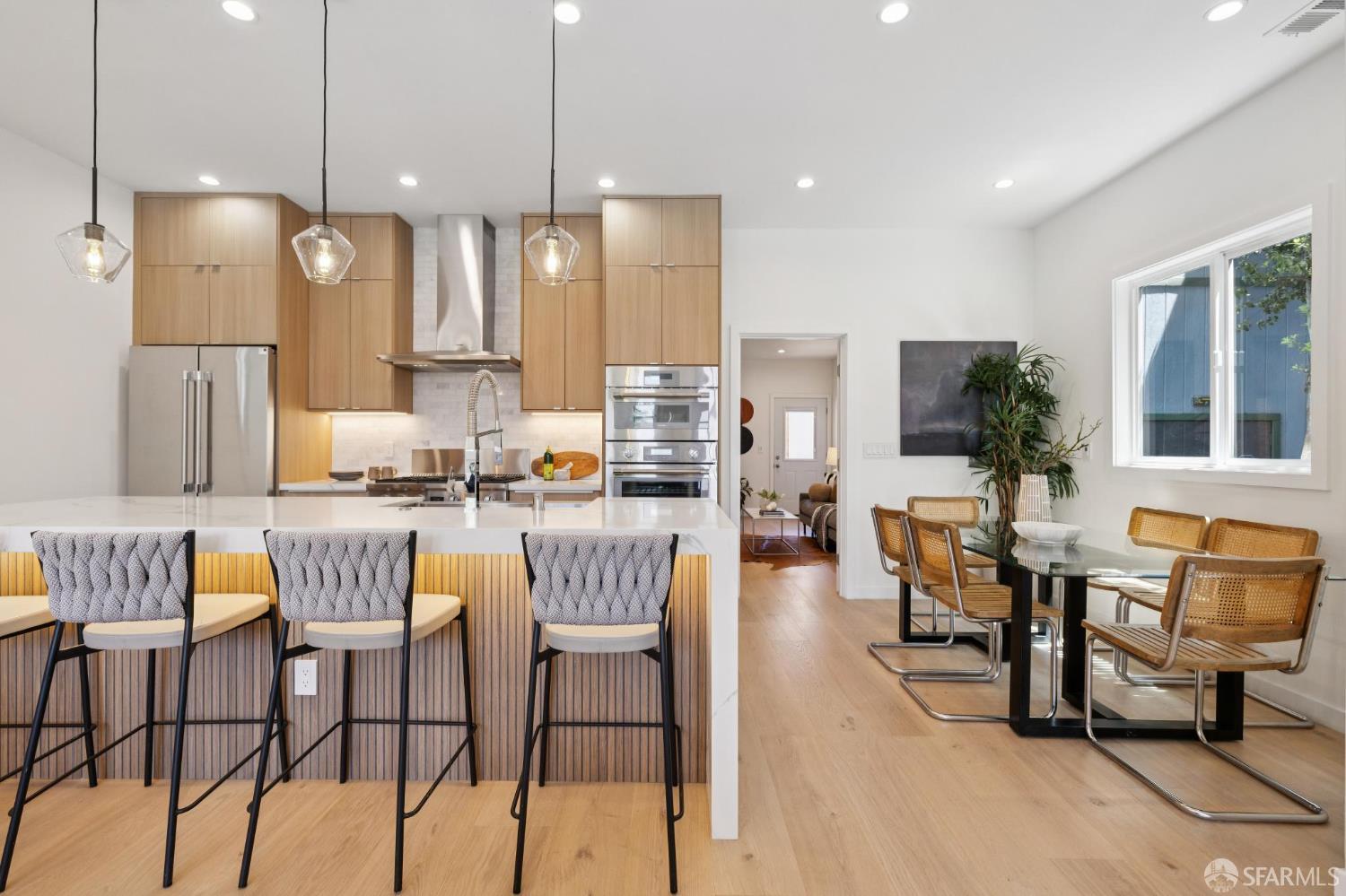 Detail Gallery Image 19 of 83 For 331 London St, San Francisco,  CA 94112 - 4 Beds | 3/1 Baths