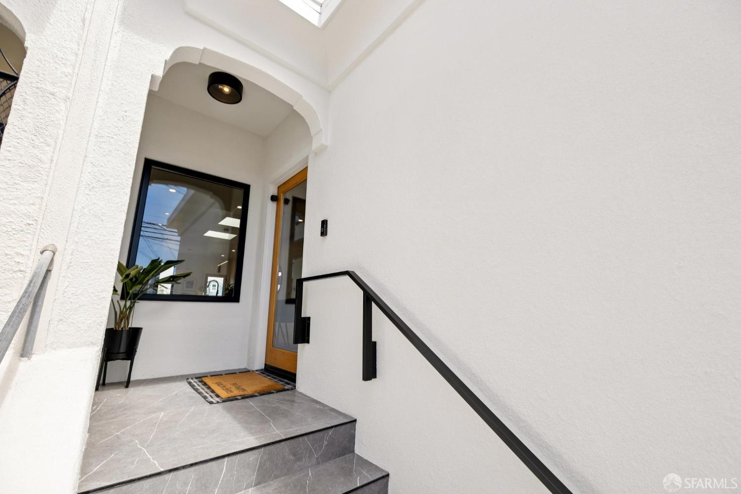Detail Gallery Image 15 of 91 For 738 Athens St, San Francisco,  CA 94112 - 3 Beds | 3 Baths