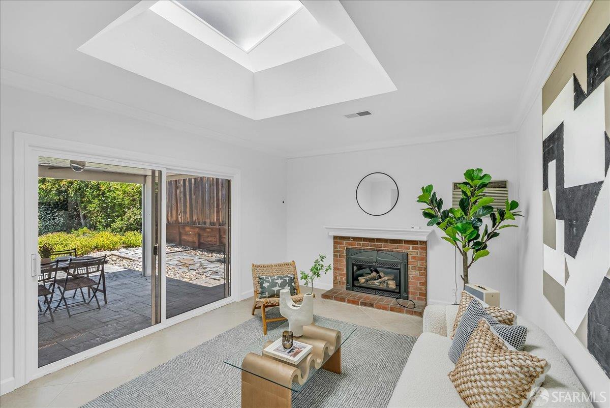 Detail Gallery Image 24 of 59 For 2083 Seacliff Dr, Milpitas,  CA 95035 - 4 Beds | 2 Baths