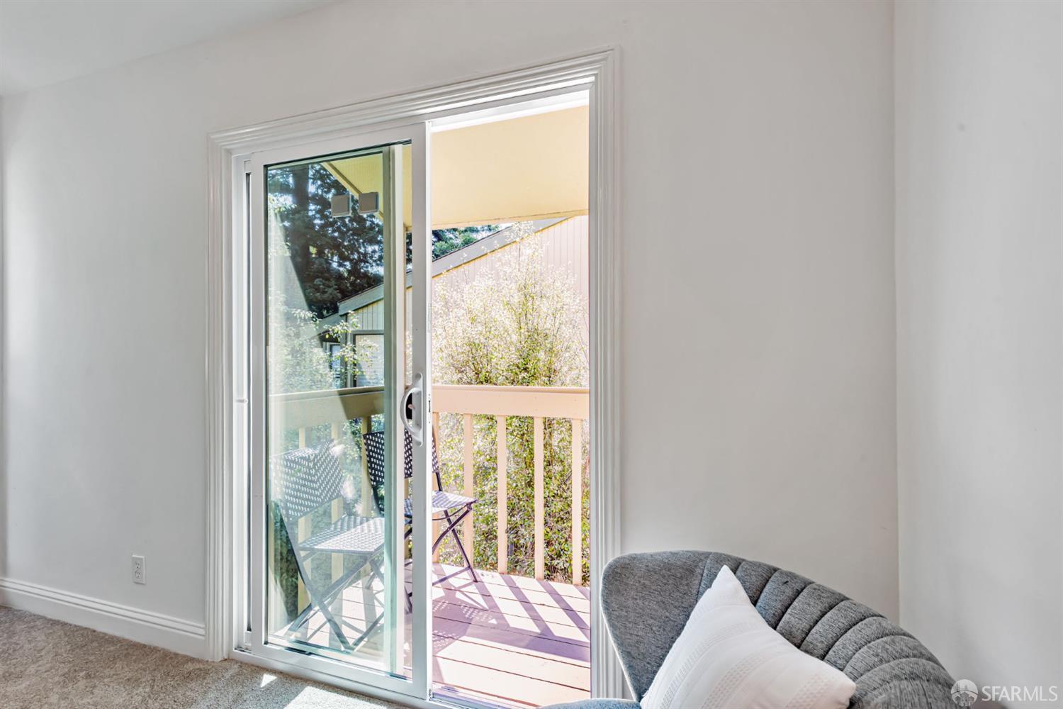 Detail Gallery Image 34 of 58 For 4444 Clarewood Dr, Oakland,  CA 94618 - 2 Beds | 2/1 Baths