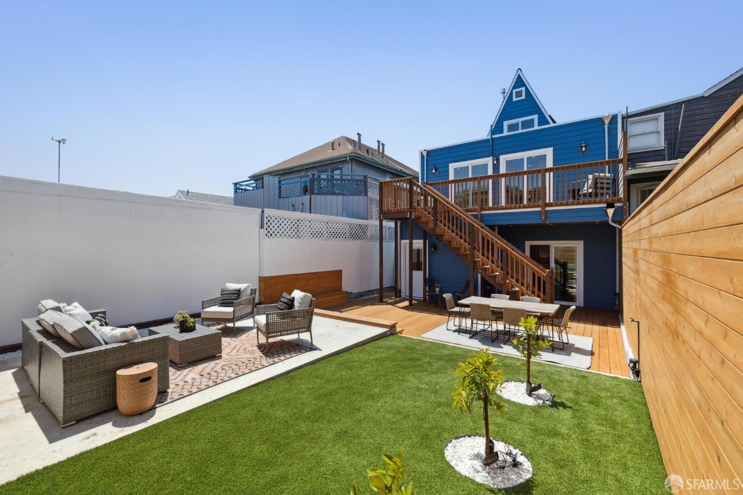 Detail Gallery Image 30 of 83 For 331 London St, San Francisco,  CA 94112 - 4 Beds | 3/1 Baths