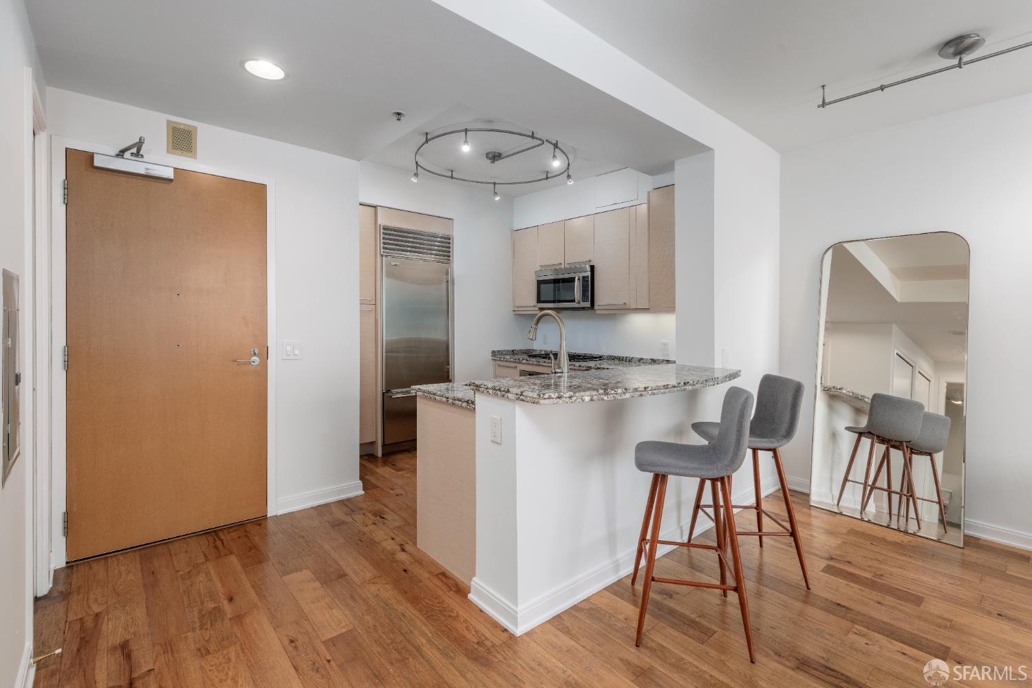 Detail Gallery Image 4 of 48 For 425 1st St #3301,  San Francisco,  CA 94105 - 1 Beds | 1 Baths