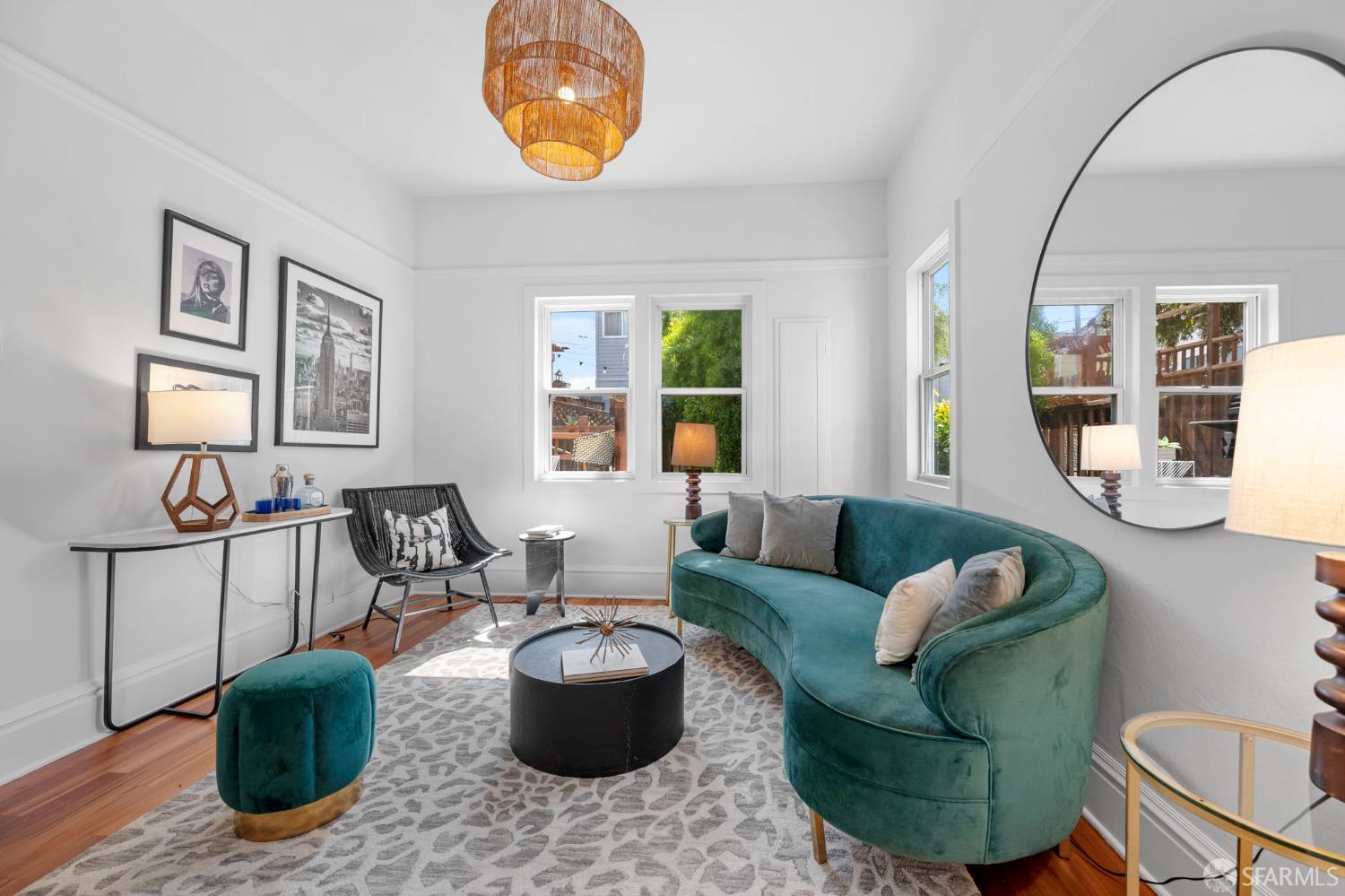 Photo #5: 425023887 Listing 