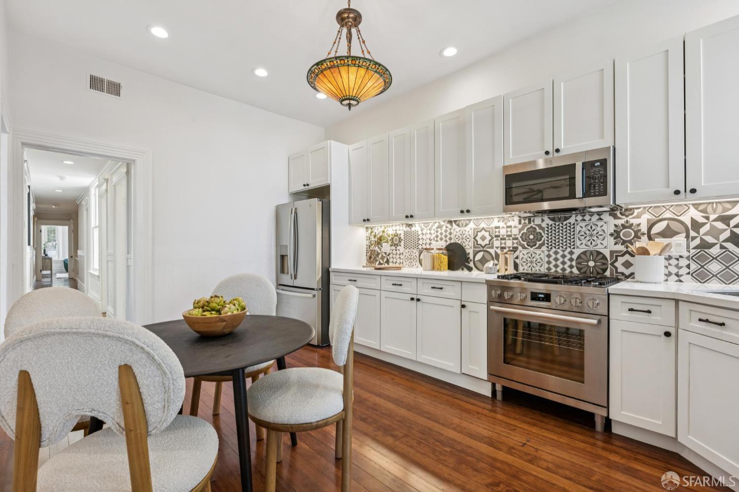 Detail Gallery Image 12 of 52 For 1524 Mcallister St, San Francisco,  CA 94115 - 3 Beds | 1/1 Baths