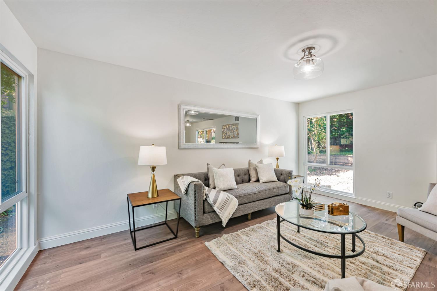 Detail Gallery Image 8 of 58 For 4444 Clarewood Dr, Oakland,  CA 94618 - 2 Beds | 2/1 Baths