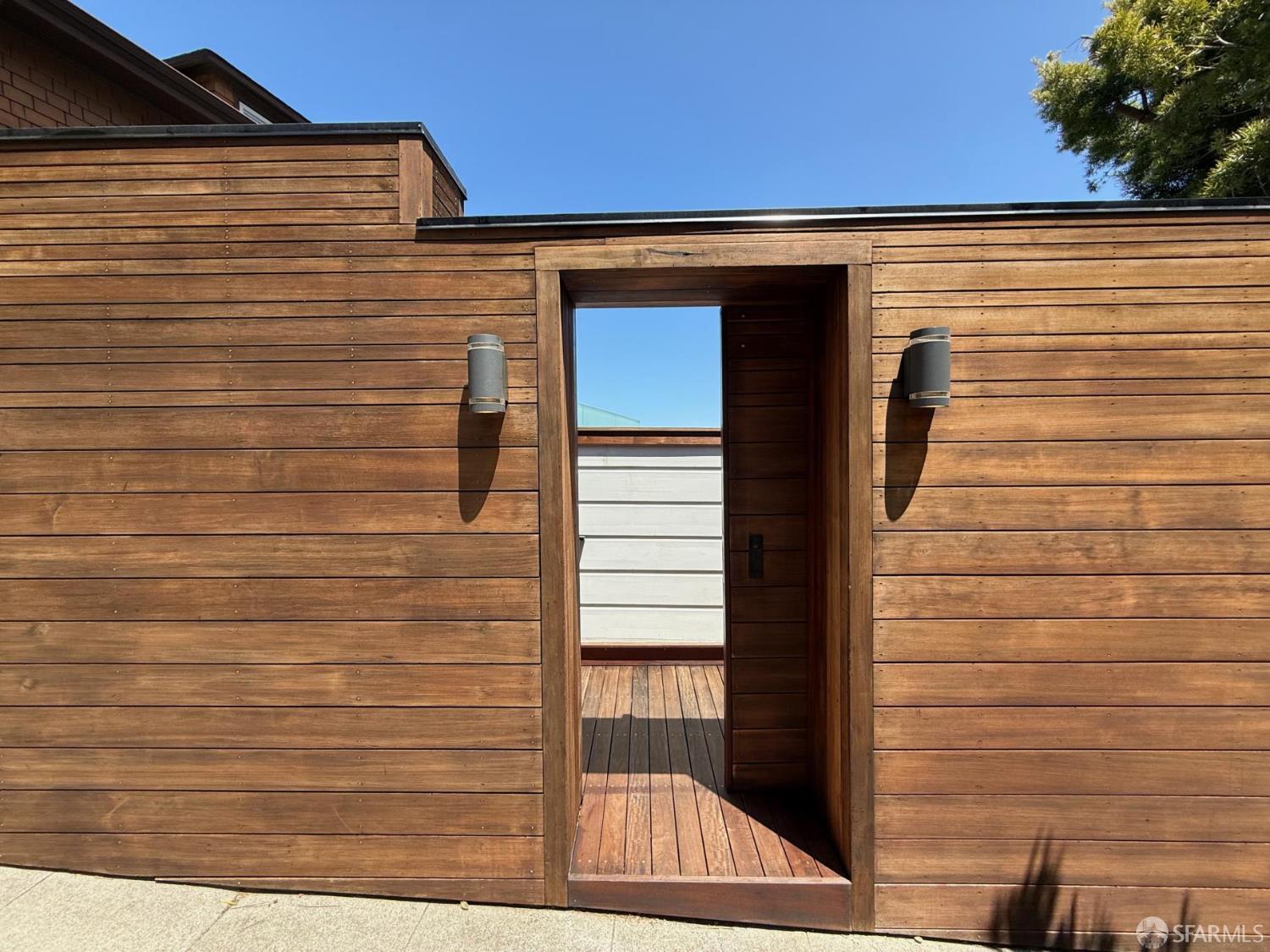 Detail Gallery Image 23 of 37 For 392 Corbett Ave, San Francisco,  CA 94114 - 1 Beds | 1/1 Baths