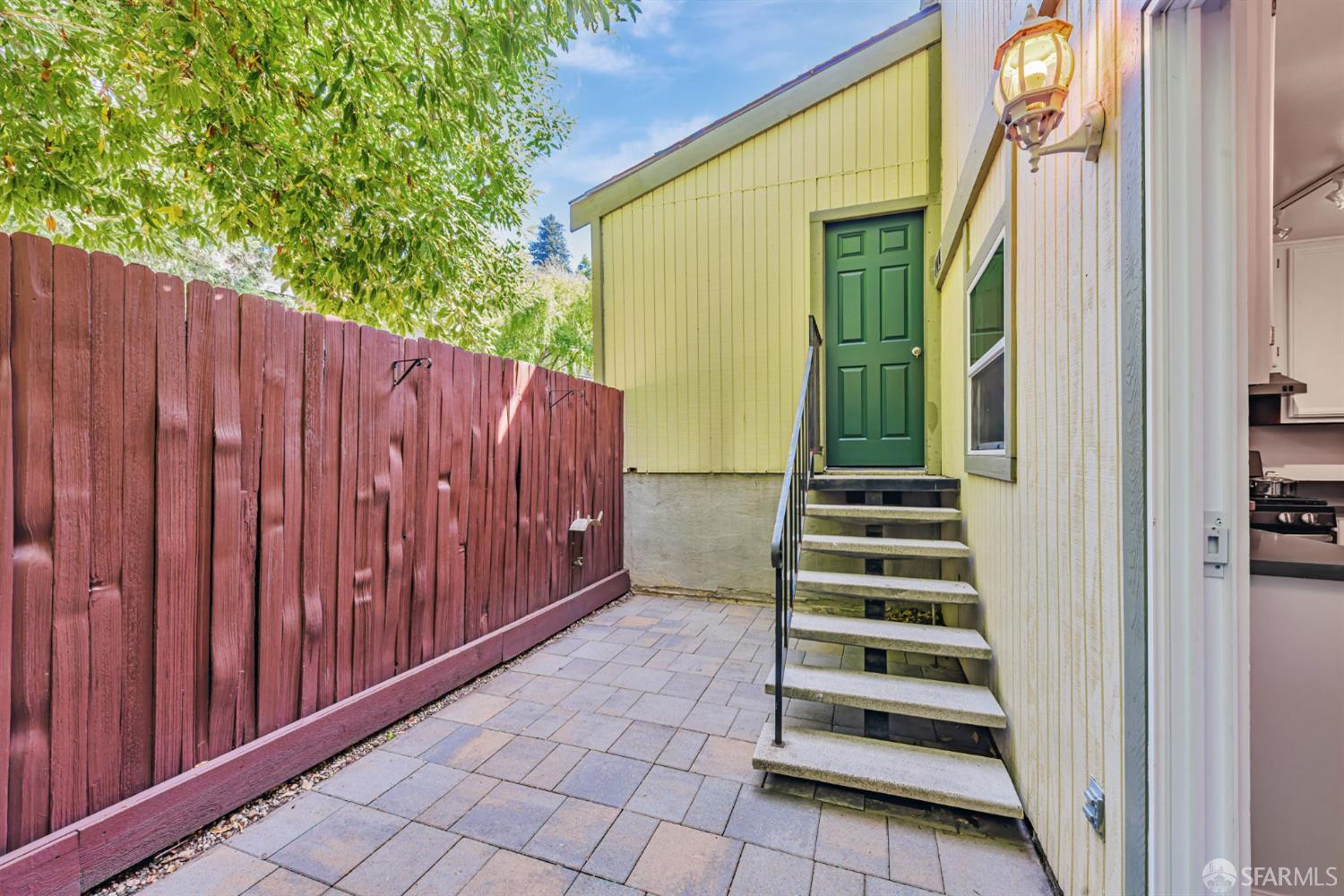 Detail Gallery Image 53 of 58 For 4444 Clarewood Dr, Oakland,  CA 94618 - 2 Beds | 2/1 Baths