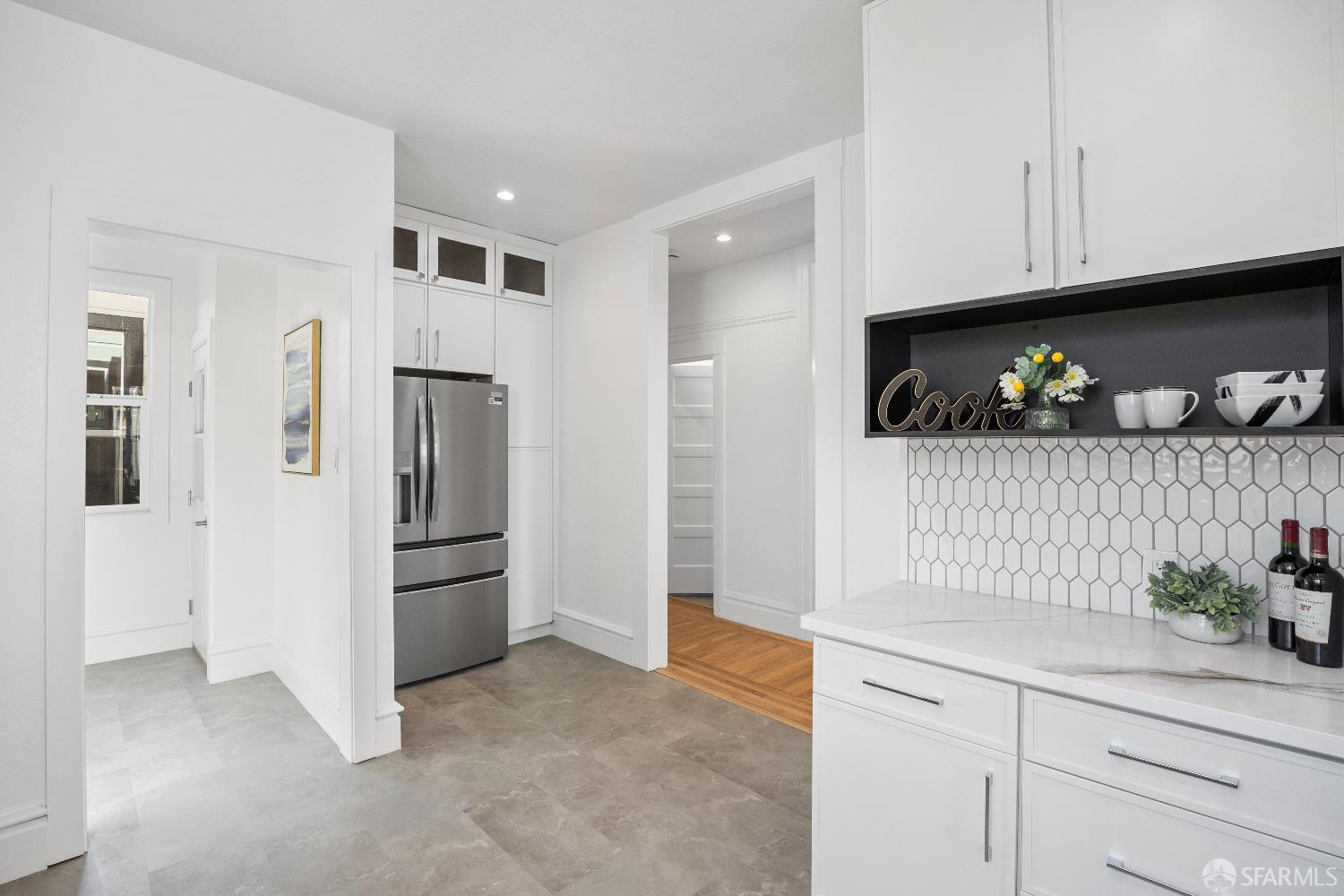Photo #4: 425051000 Listing 