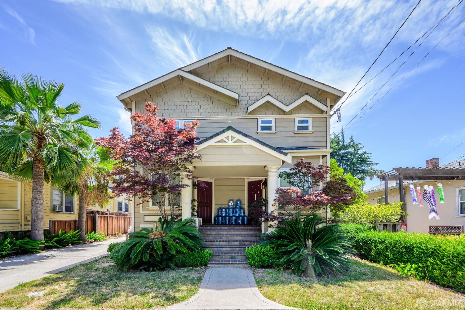 Detail Gallery Image 2 of 29 For 647 N 2nd St, San Jose,  CA 95112 - 4 Beds | 4 Baths