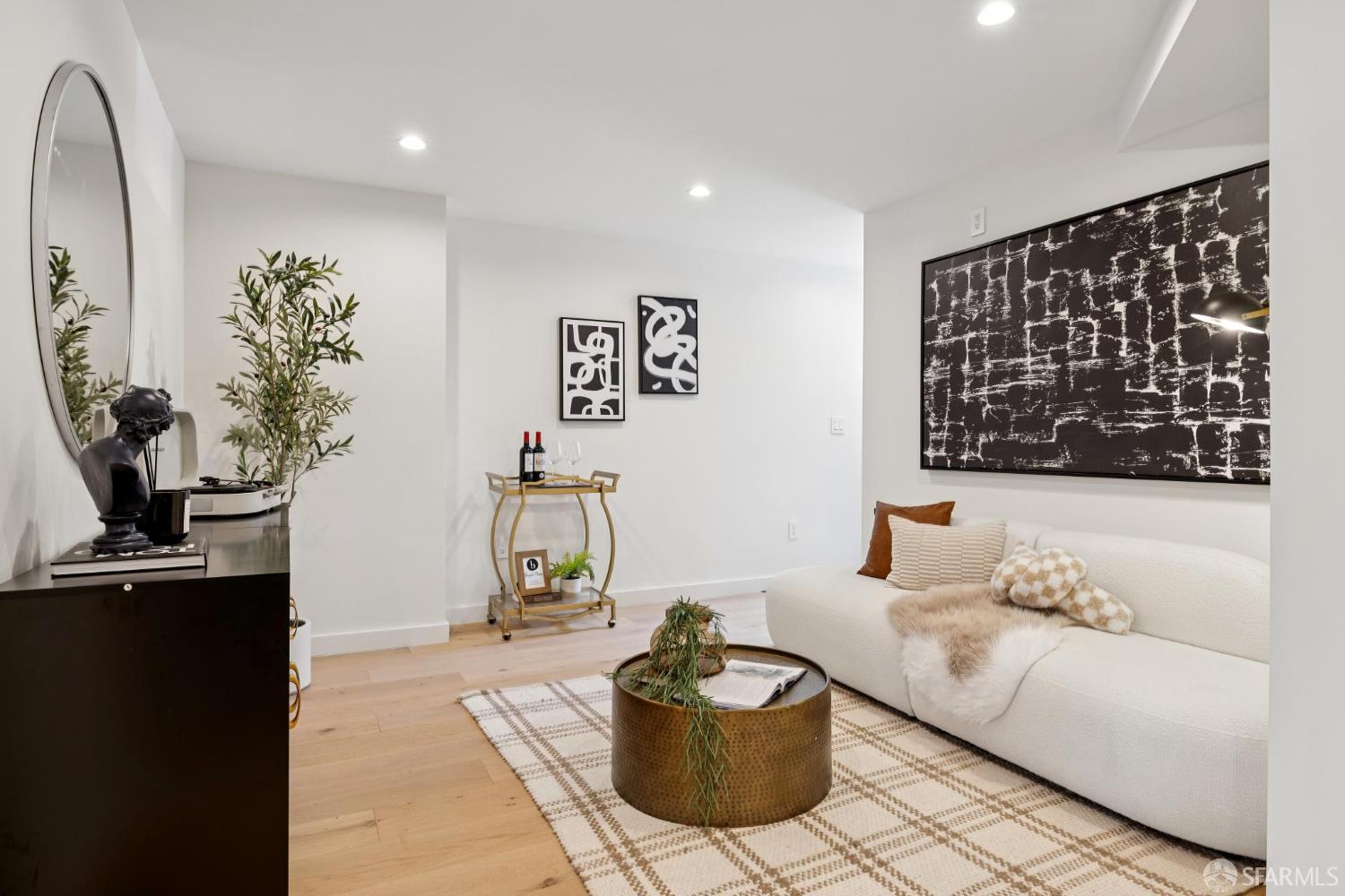 Detail Gallery Image 61 of 91 For 738 Athens St, San Francisco,  CA 94112 - 3 Beds | 3 Baths