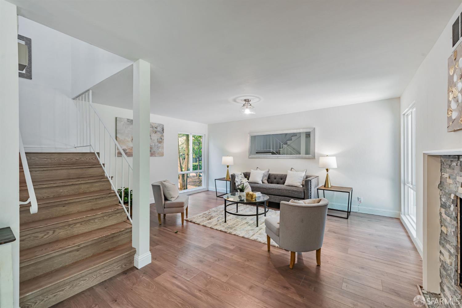 Detail Gallery Image 13 of 58 For 4444 Clarewood Dr, Oakland,  CA 94618 - 2 Beds | 2/1 Baths