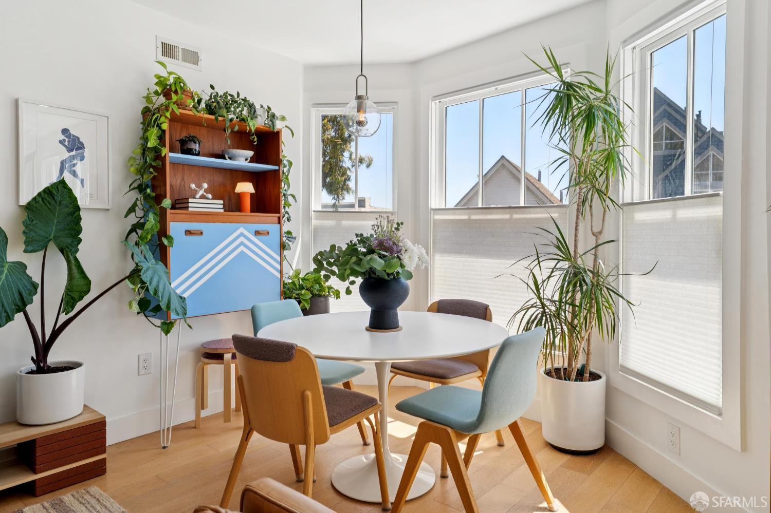 Detail Gallery Image 8 of 37 For 392 Corbett Ave, San Francisco,  CA 94114 - 1 Beds | 1/1 Baths