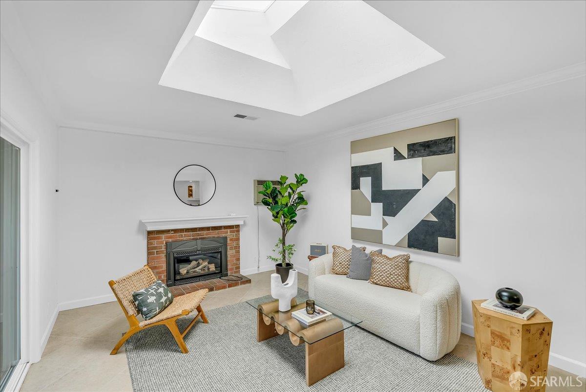 Detail Gallery Image 23 of 59 For 2083 Seacliff Dr, Milpitas,  CA 95035 - 4 Beds | 2 Baths