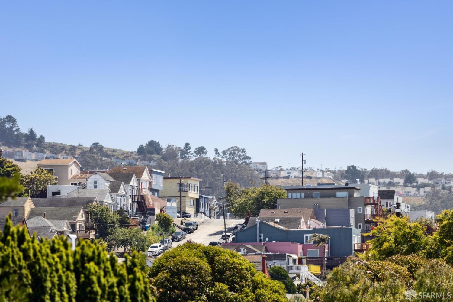 Detail Gallery Image 54 of 83 For 331 London St, San Francisco,  CA 94112 - 4 Beds | 3/1 Baths