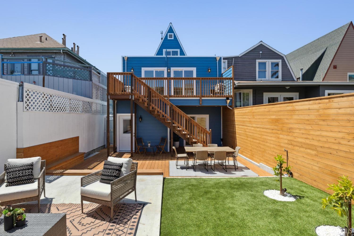Detail Gallery Image 2 of 83 For 331 London St, San Francisco,  CA 94112 - 4 Beds | 3/1 Baths