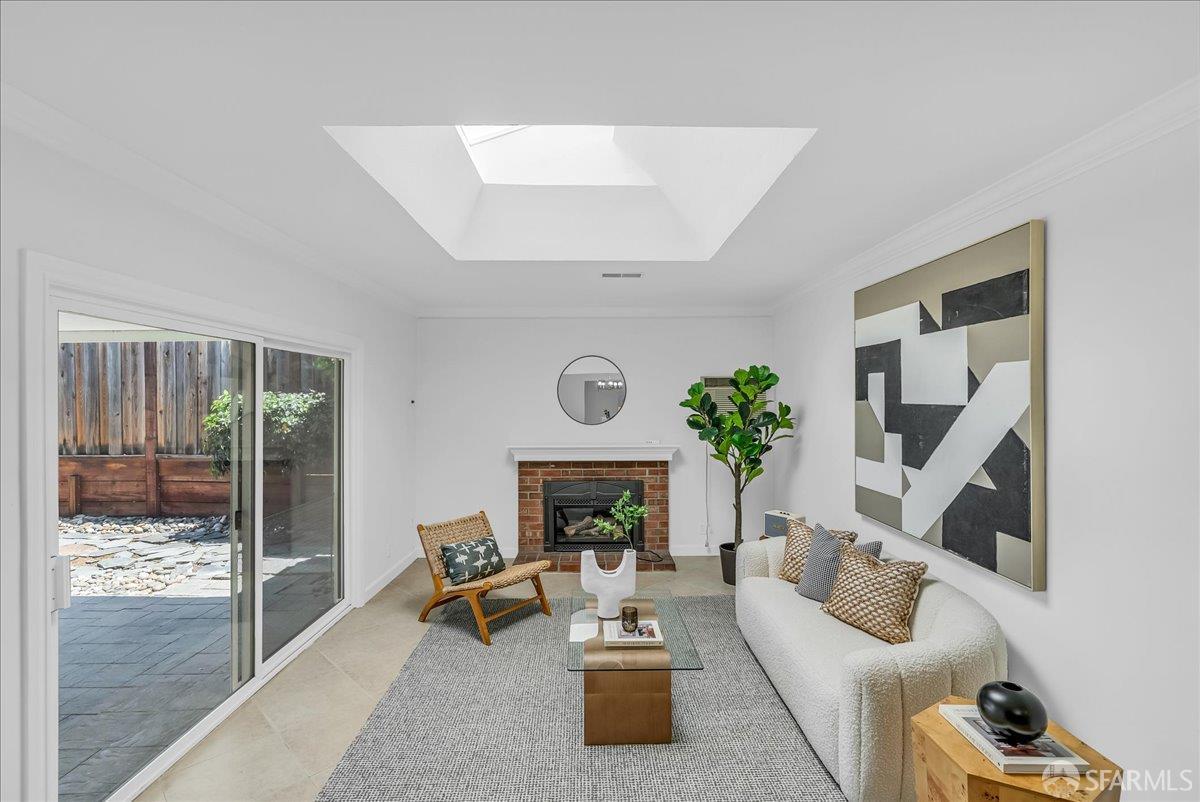Detail Gallery Image 22 of 59 For 2083 Seacliff Dr, Milpitas,  CA 95035 - 4 Beds | 2 Baths