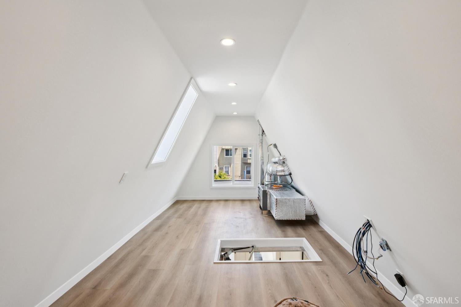 Detail Gallery Image 67 of 83 For 331 London St, San Francisco,  CA 94112 - 4 Beds | 3/1 Baths