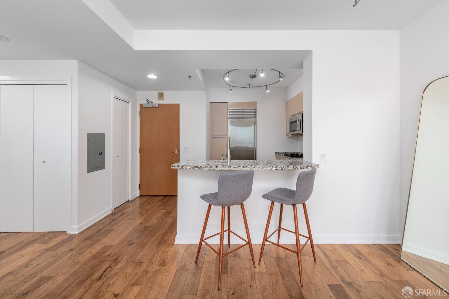 Detail Gallery Image 5 of 48 For 425 1st St #3301,  San Francisco,  CA 94105 - 1 Beds | 1 Baths