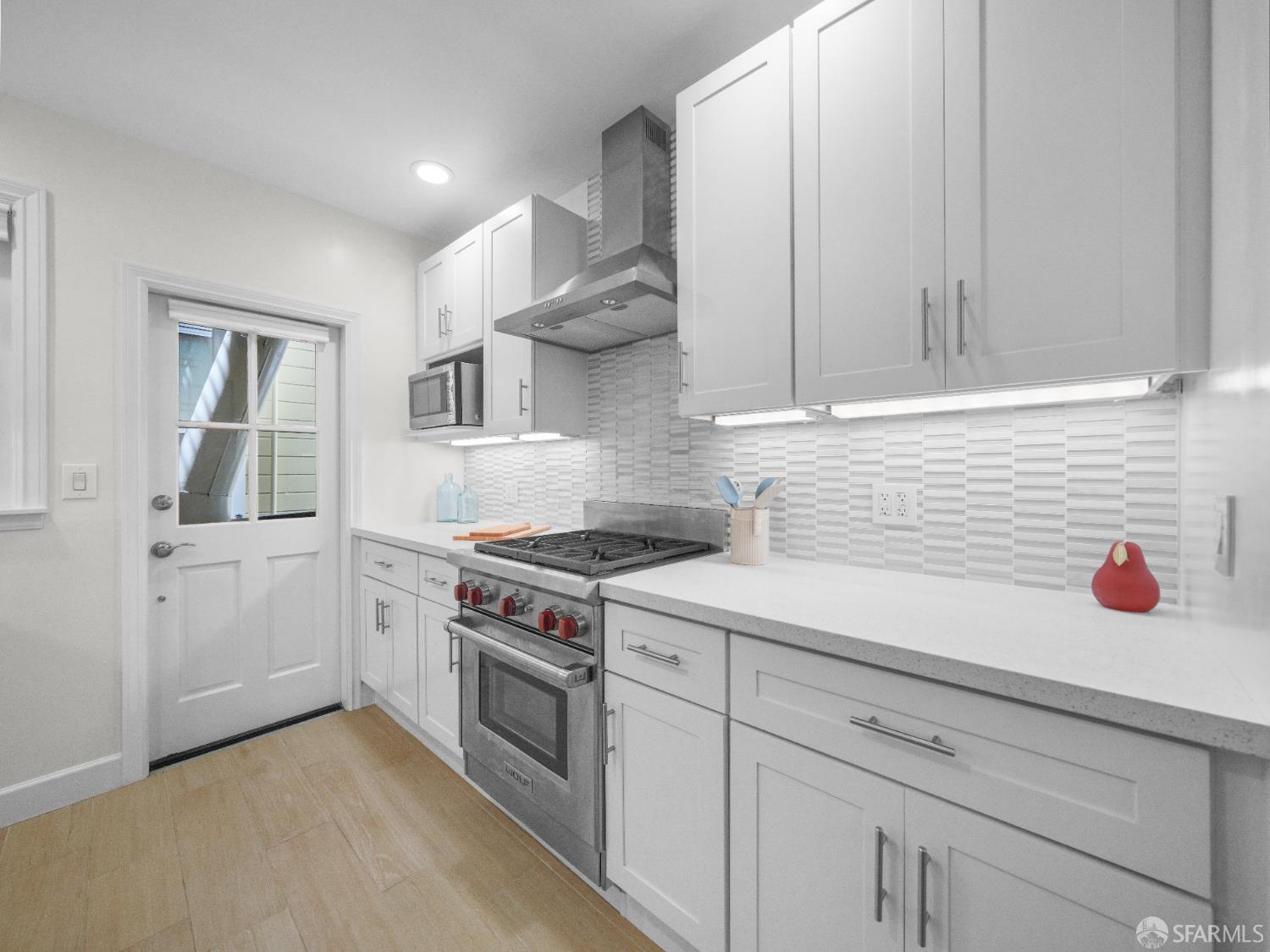 Photo #11: 425050923 Listing: Photo #11