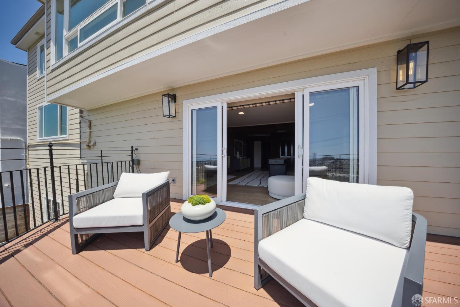 Detail Gallery Image 43 of 71 For 850 Darien Way, San Francisco,  CA 94127 - 5 Beds | 5/1 Baths
