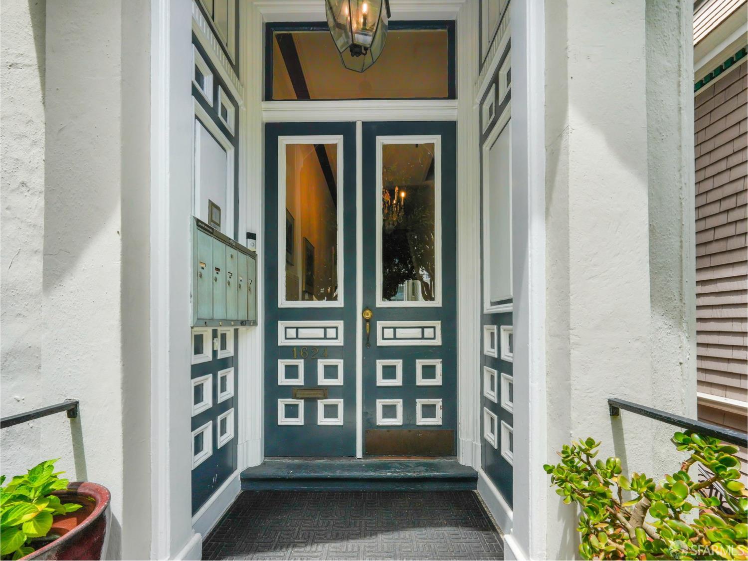 Photo #2: 425050923 Listing 