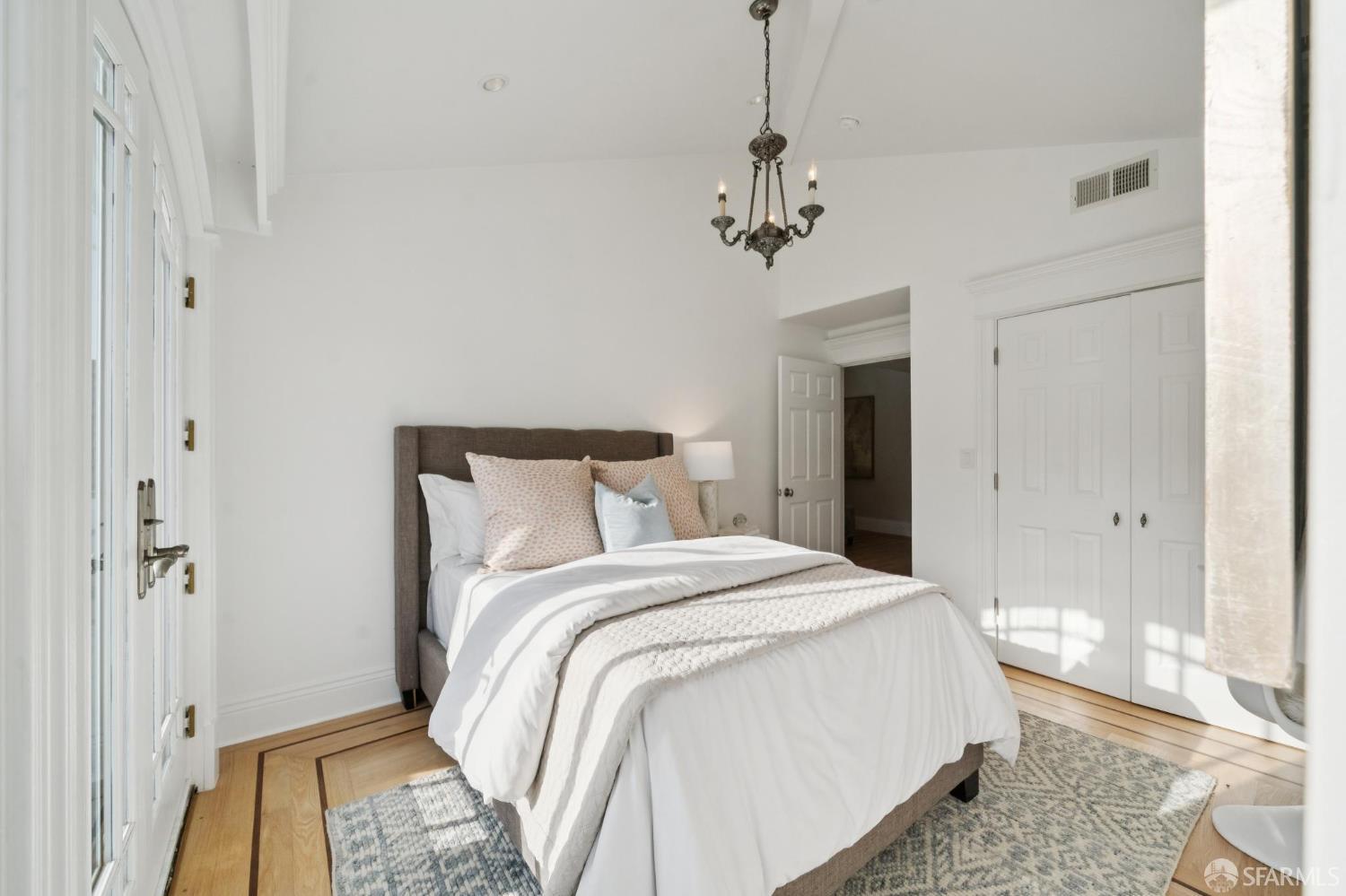 Detail Gallery Image 46 of 94 For 729 Douglass St, San Francisco,  CA 94114 - – Beds | – Baths