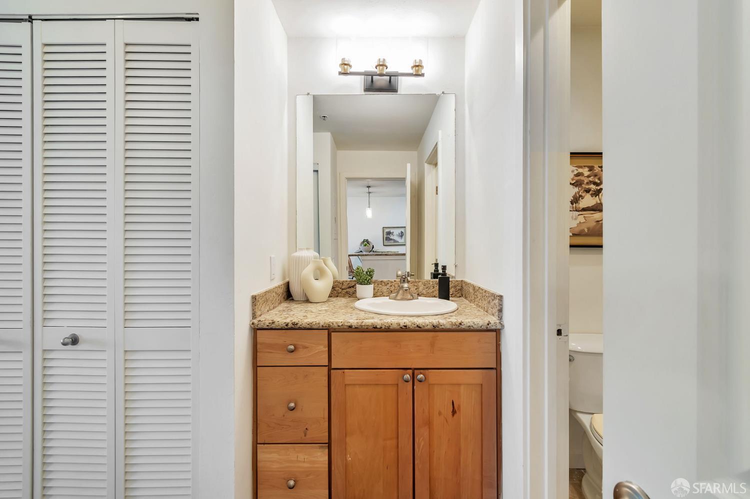 Detail Gallery Image 8 of 37 For 6400 Christie Ave #4415,  Emeryville,  CA 94608 - 1 Beds | 1 Baths