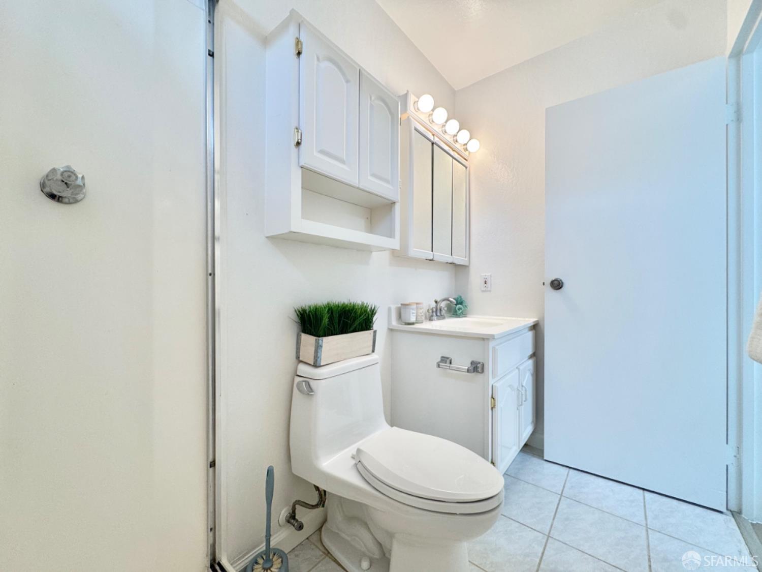 Detail Gallery Image 27 of 53 For 949 Yosemite Dr, Pacifica,  CA 94044 - 3 Beds | 2 Baths