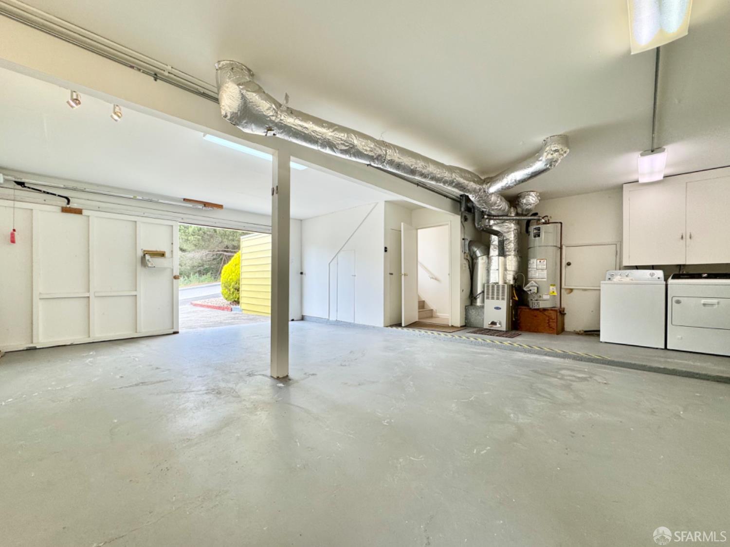 Detail Gallery Image 33 of 53 For 949 Yosemite Dr, Pacifica,  CA 94044 - 3 Beds | 2 Baths