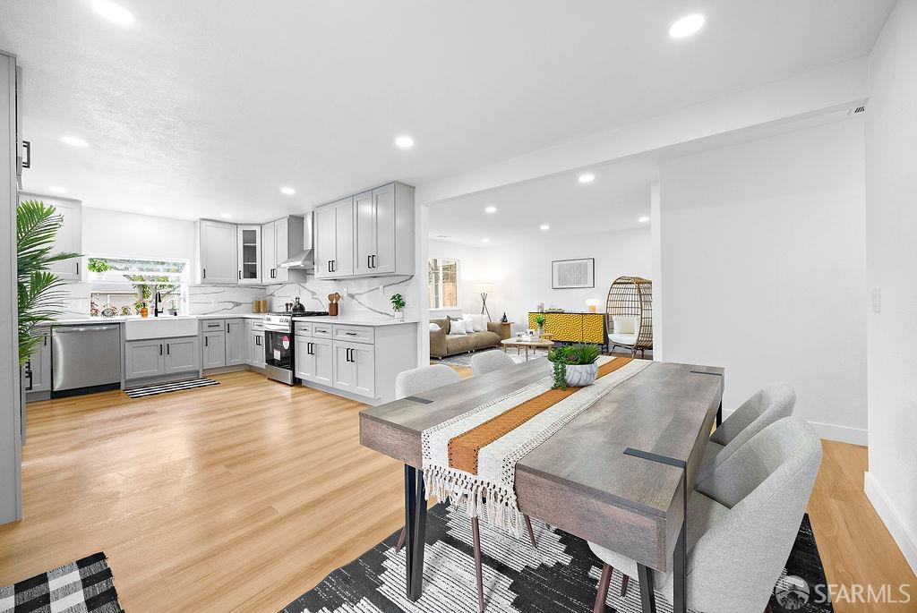 Detail Gallery Image 14 of 26 For 1395 Boysea Dr, San Jose,  CA 95118 - 3 Beds | 2 Baths