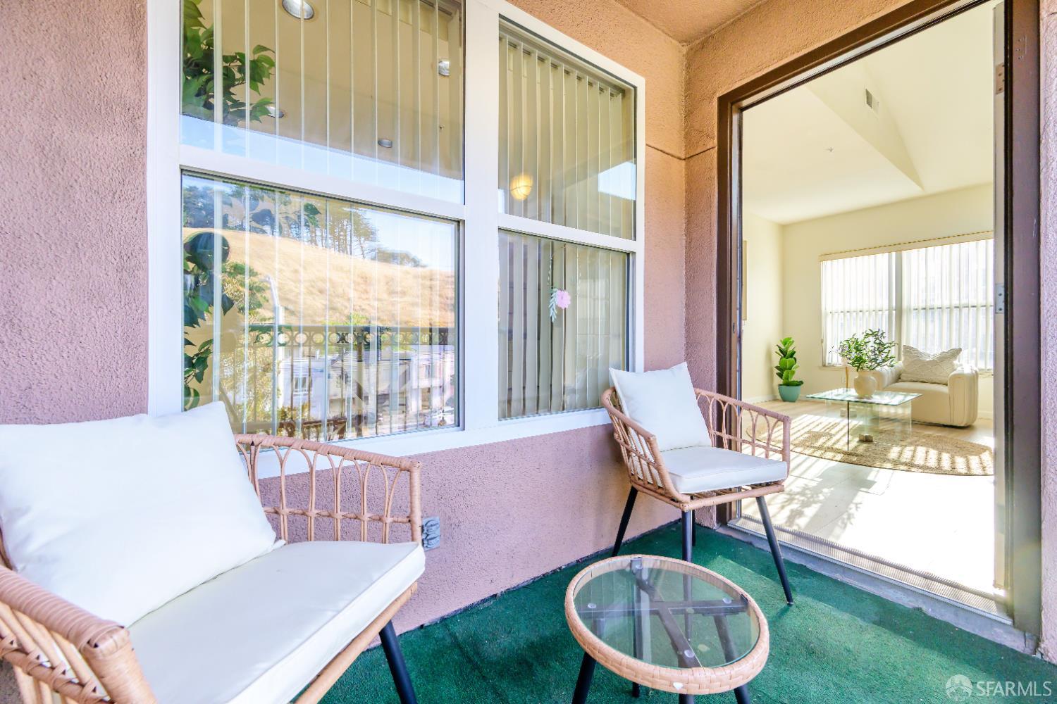 Detail Gallery Image 67 of 76 For 103 Stoneridge Ln #2210,  San Francisco,  CA 94134 - 3 Beds | 2 Baths
