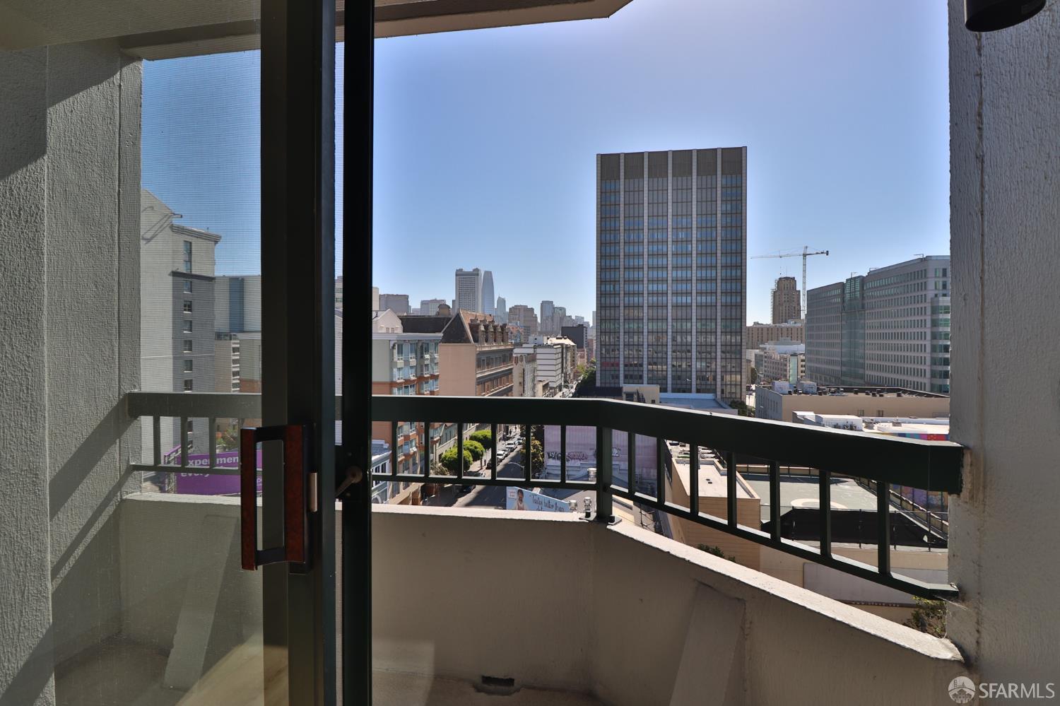 Photo #4: 425051696 Listing 