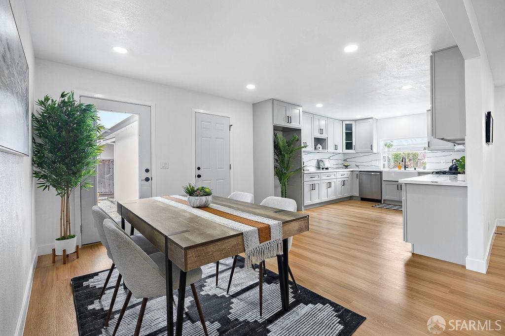 Detail Gallery Image 12 of 26 For 1395 Boysea Dr, San Jose,  CA 95118 - 3 Beds | 2 Baths