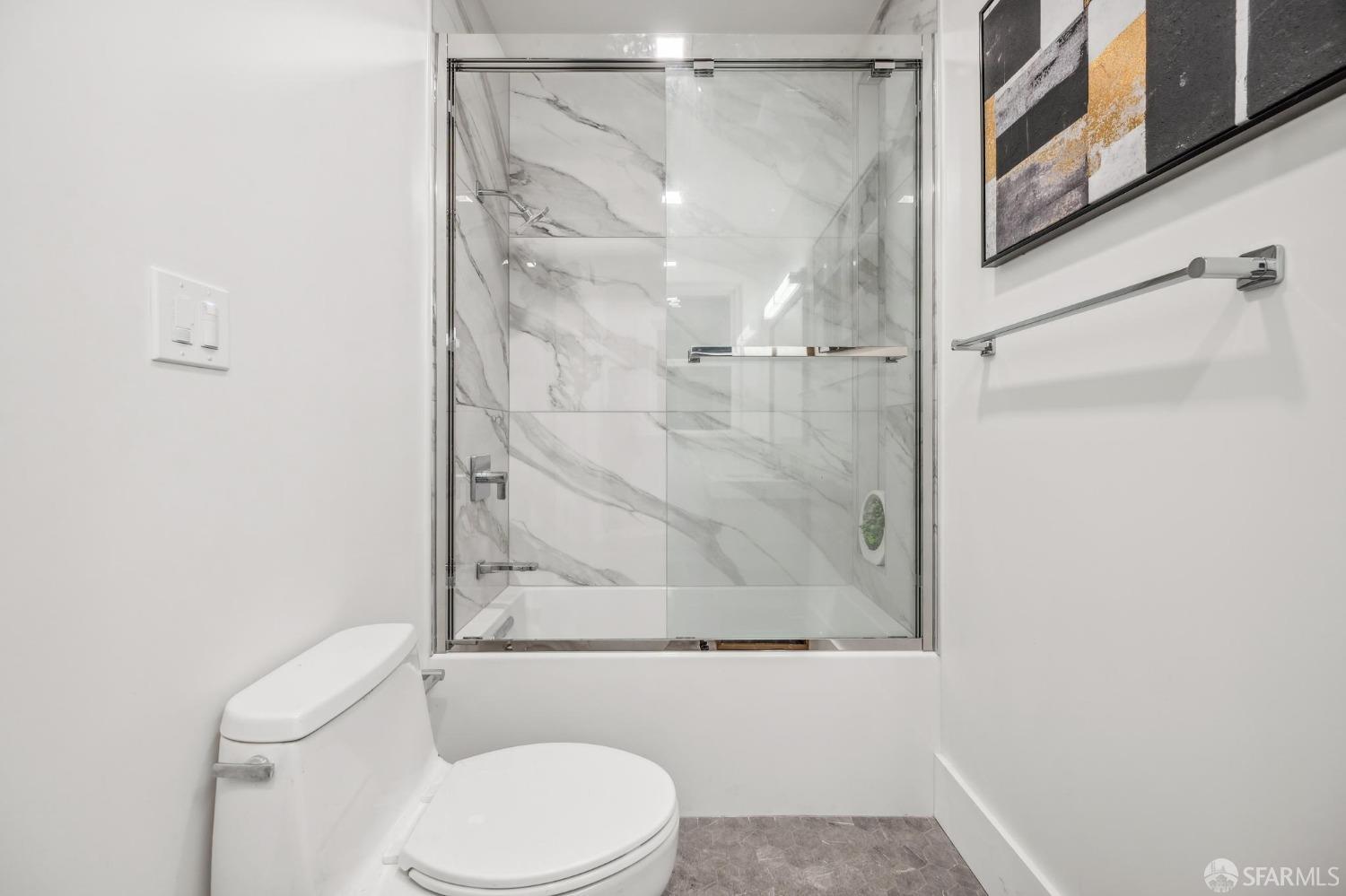 Photo #16: 425051353 Listing: Photo #16
