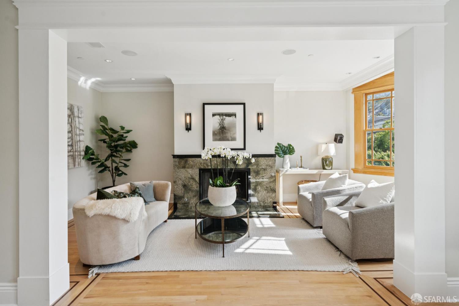 Detail Gallery Image 8 of 94 For 729 Douglass St, San Francisco,  CA 94114 - – Beds | – Baths