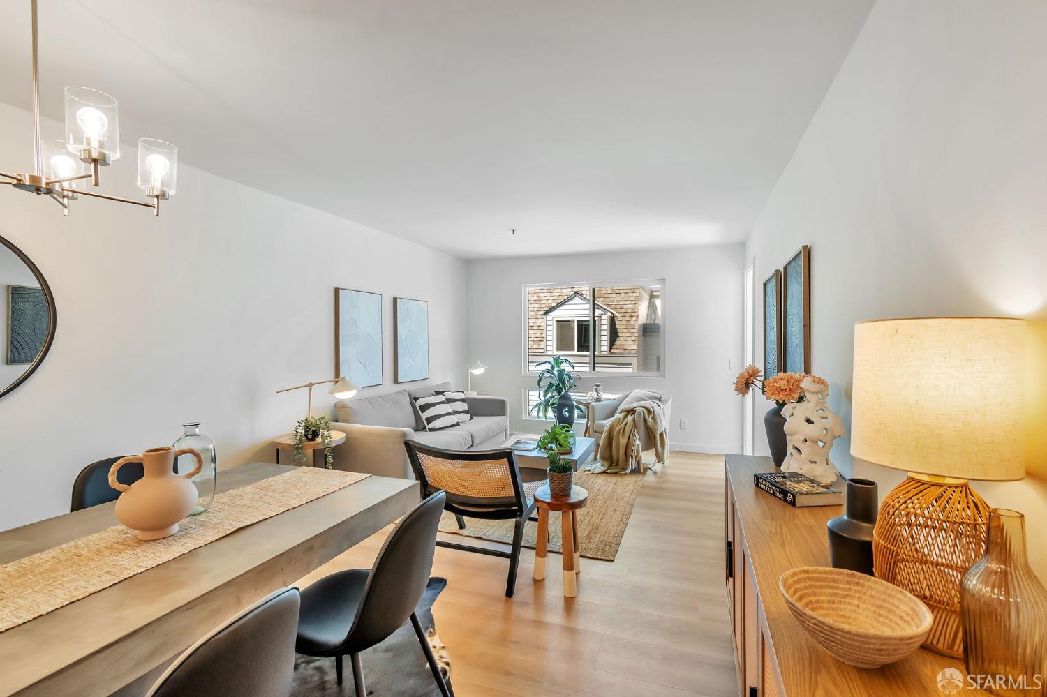 Detail Gallery Image 3 of 37 For 6400 Christie Ave #4415,  Emeryville,  CA 94608 - 1 Beds | 1 Baths