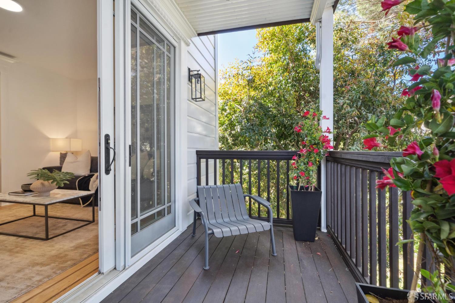 Detail Gallery Image 71 of 94 For 729 Douglass St, San Francisco,  CA 94114 - – Beds | – Baths