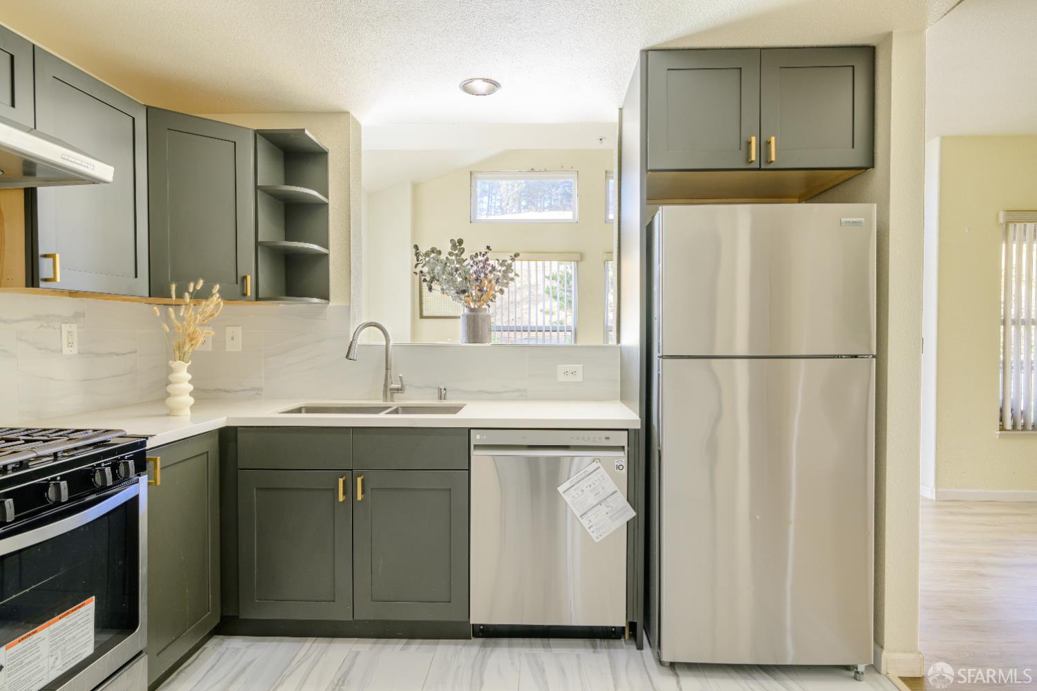 Detail Gallery Image 27 of 76 For 103 Stoneridge Ln #2210,  San Francisco,  CA 94134 - 3 Beds | 2 Baths
