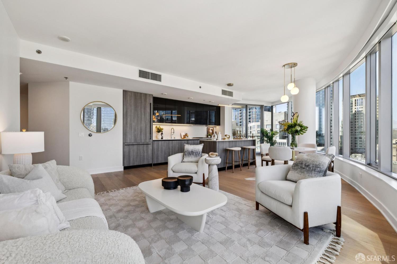 Photo #5: 425041662 Listing 