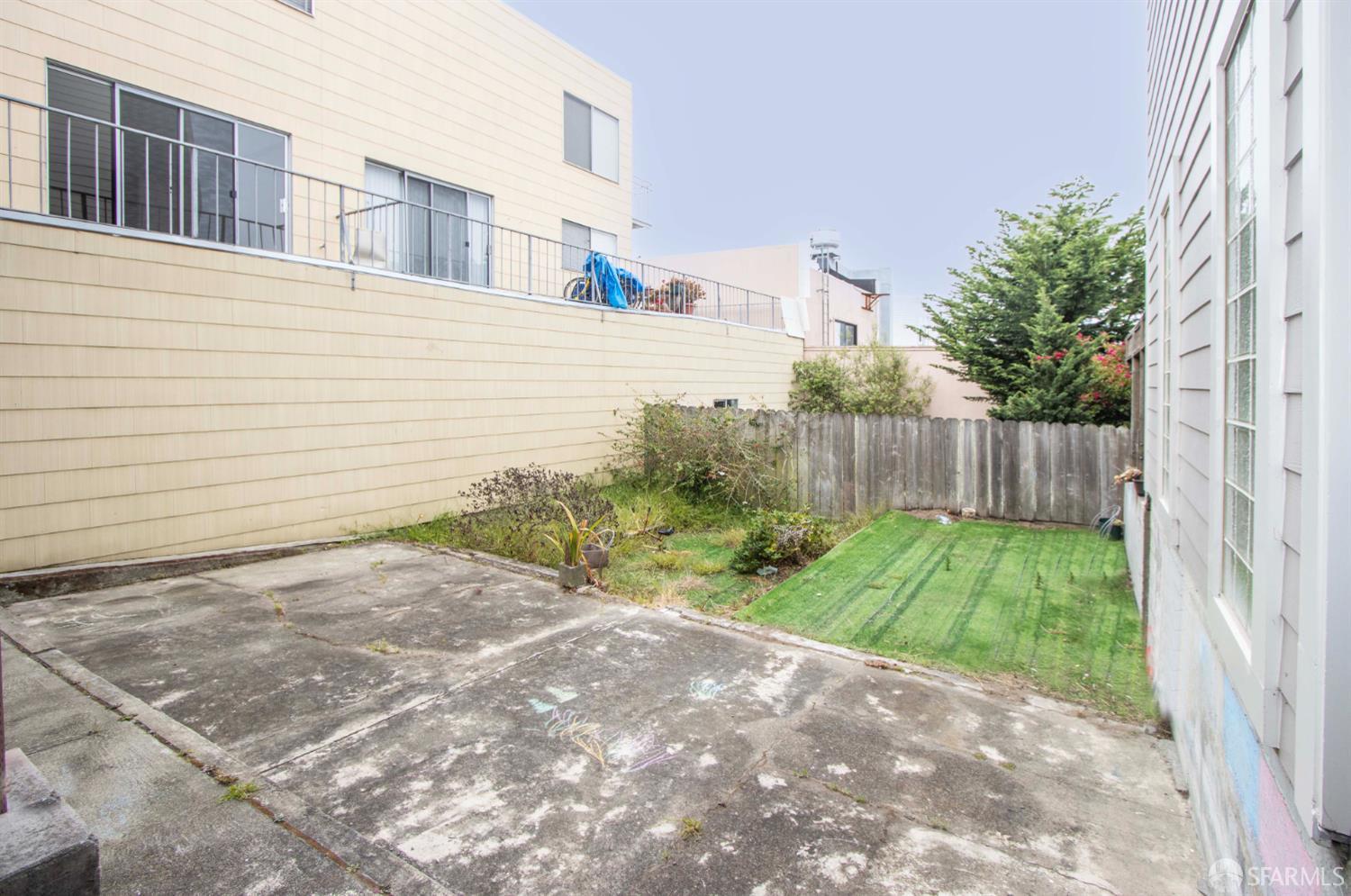 Detail Gallery Image 4 of 25 For 2383 26th Ave, San Francisco,  CA 94116 - – Beds | – Baths