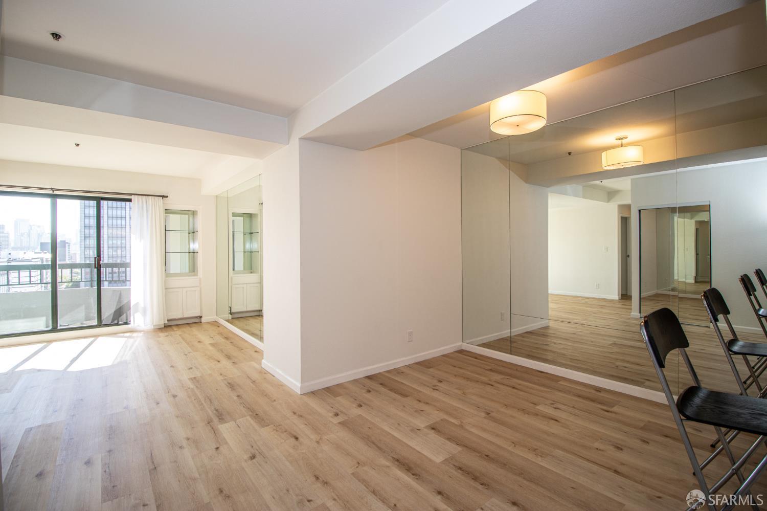 Photo #20: 425051696 Listing: Photo #20