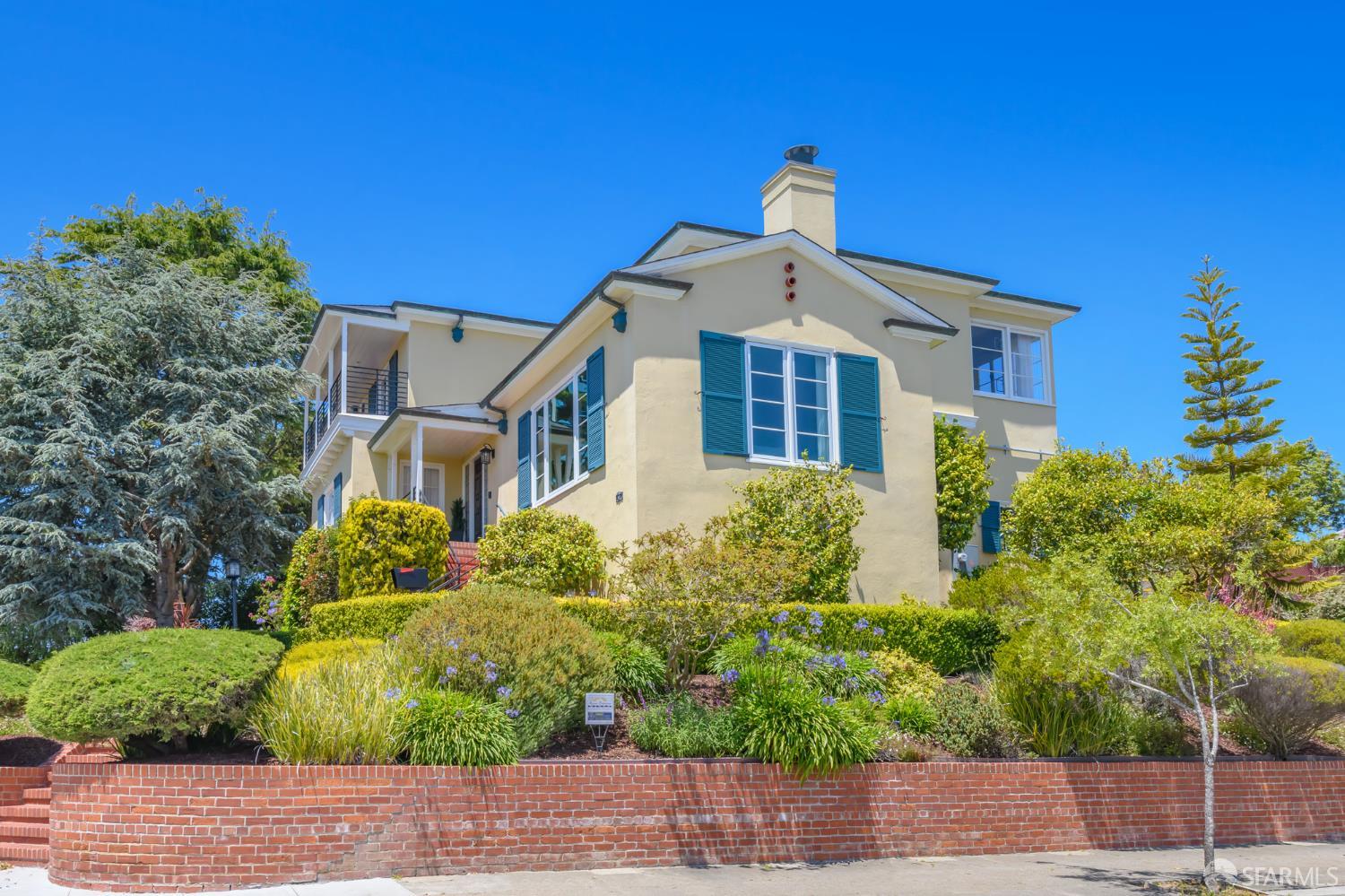 Detail Gallery Image 4 of 16 For 895 Darien Way, San Francisco,  CA 94127 - 4 Beds | 3/1 Baths